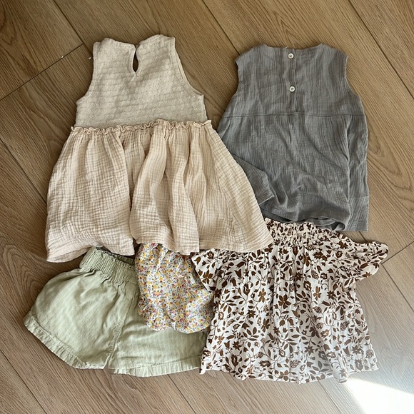 12-24m baby girl bundle | Zara, SANNA, Cecil and Lou, Old Navy, Easy Peasy - Picture 10 of 12